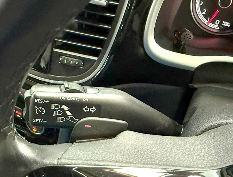 フォルクスワーゲン ザ・ビートル 2.0Rライン マイスター　黒革/エアサス/シートヒーター/禁煙 中古車