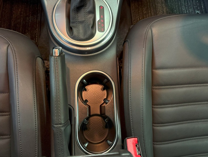 フォルクスワーゲン ザ・ビートル 2.0Rライン マイスター　黒革/エアサス/シートヒーター/禁煙 中古車