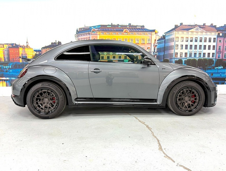 フォルクスワーゲン ザ・ビートル 2.0Rライン マイスター　黒革/エアサス/シートヒーター/禁煙 中古車