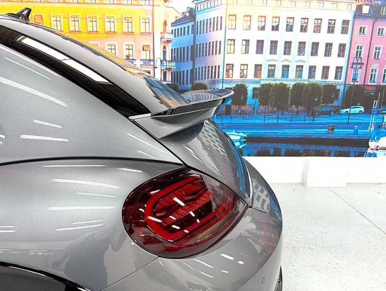 フォルクスワーゲン ザ・ビートル 2.0Rライン マイスター　黒革/エアサス/シートヒーター/禁煙 中古車