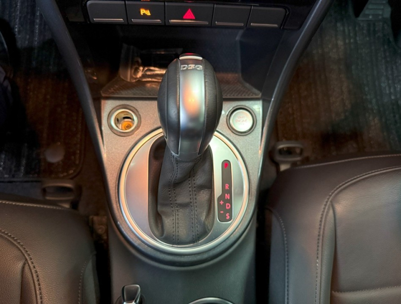 フォルクスワーゲン ザ・ビートル 2.0Rライン マイスター　黒革/エアサス/シートヒーター/禁煙 中古車