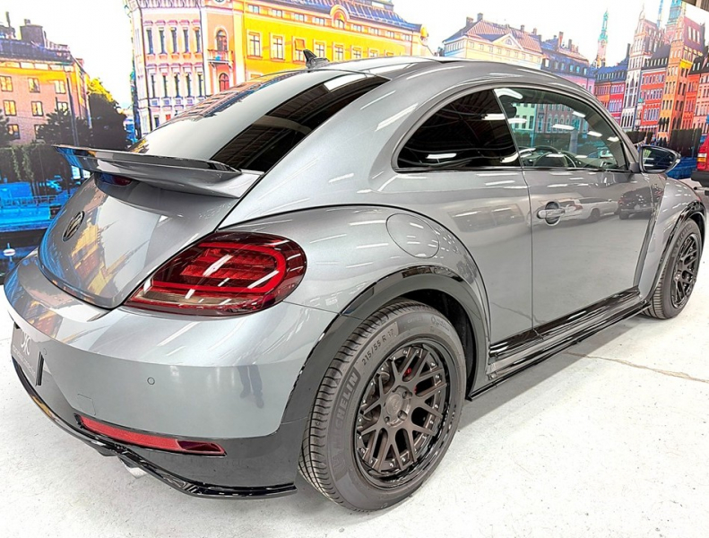 フォルクスワーゲン ザ・ビートル 2.0Rライン マイスター　黒革/エアサス/シートヒーター/禁煙 中古車