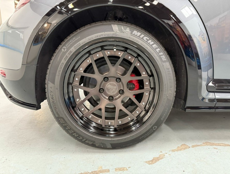 フォルクスワーゲン ザ・ビートル 2.0Rライン マイスター　黒革/エアサス/シートヒーター/禁煙 中古車