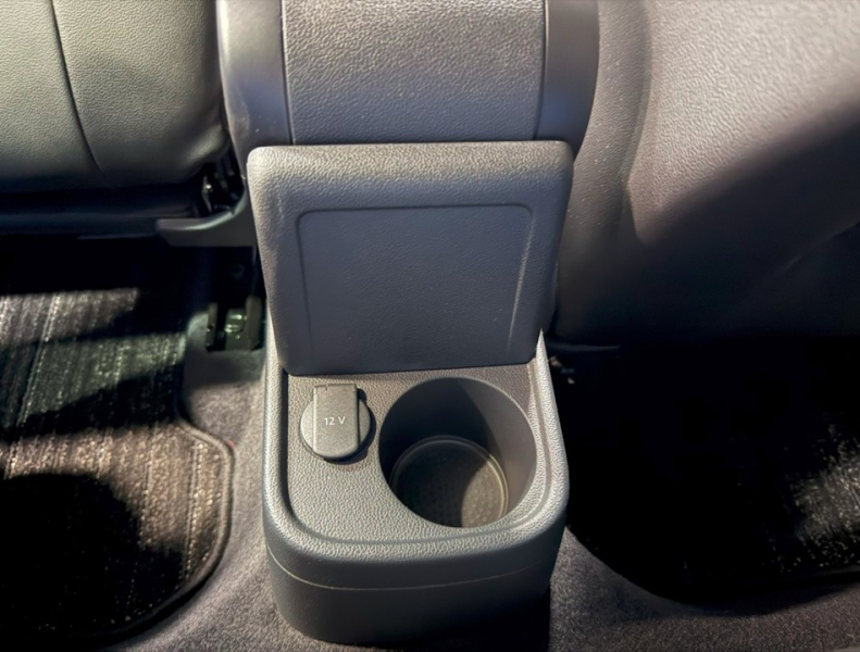 フォルクスワーゲン ザ・ビートル 2.0Rライン マイスター　黒革/エアサス/シートヒーター/禁煙 中古車