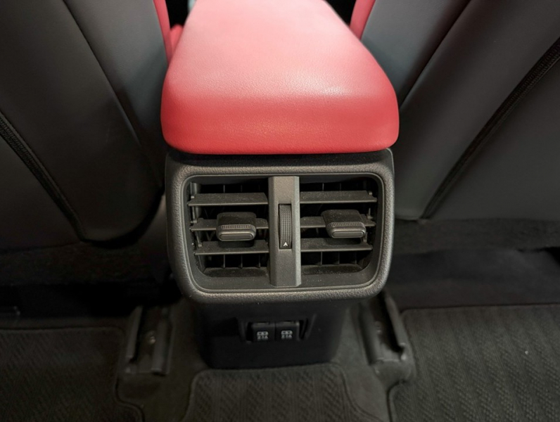 レクサス(US) その他 UX 　250h Fスポーツ 4WD　TRDエアロ/SR/赤革/禁煙車/HUD 中古車