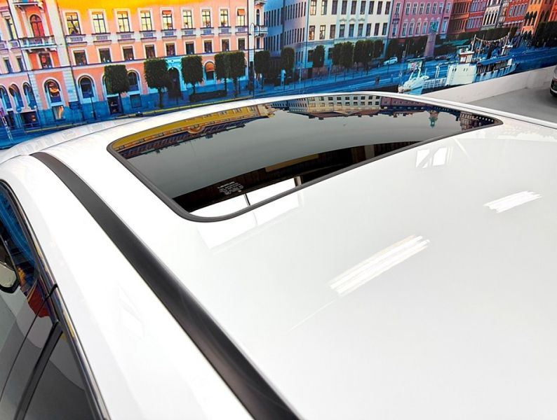 レクサス(US) その他 UX 　250h Fスポーツ 4WD　TRDエアロ/SR/赤革/禁煙車/HUD 中古車