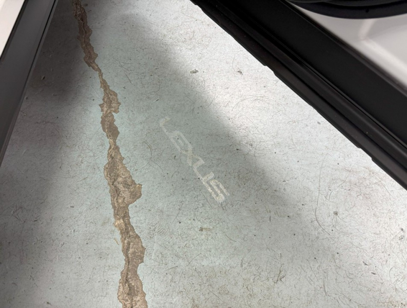 レクサス(US) その他 UX 　250h Fスポーツ 4WD　TRDエアロ/SR/赤革/禁煙車/HUD 中古車