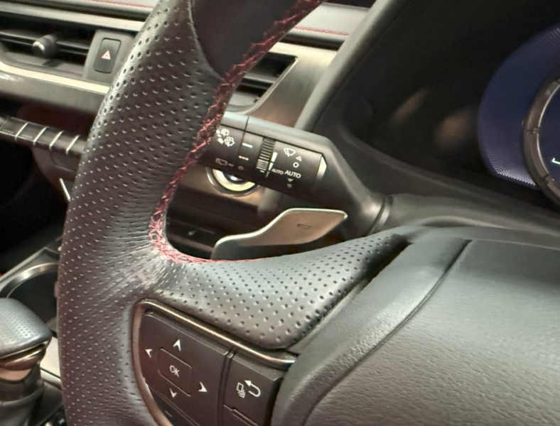 レクサス(US) その他 UX 　250h Fスポーツ 4WD　TRDエアロ/SR/赤革/禁煙車/HUD 中古車