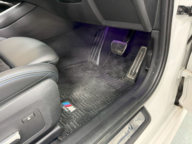 BMW 3シリーズ 320iツーリングMスポーツ　全周囲カメラ/純正18AW/LED/ACC/カープレイ 中古車