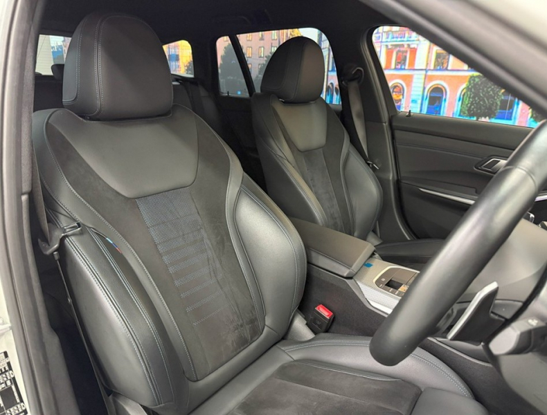 BMW 3シリーズ 320iツーリングMスポーツ　全周囲カメラ/純正18AW/LED/ACC/カープレイ 中古車