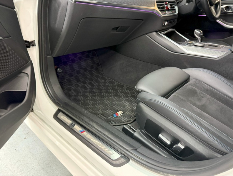 BMW 3シリーズ 320iツーリングMスポーツ　全周囲カメラ/純正18AW/LED/ACC/カープレイ 中古車