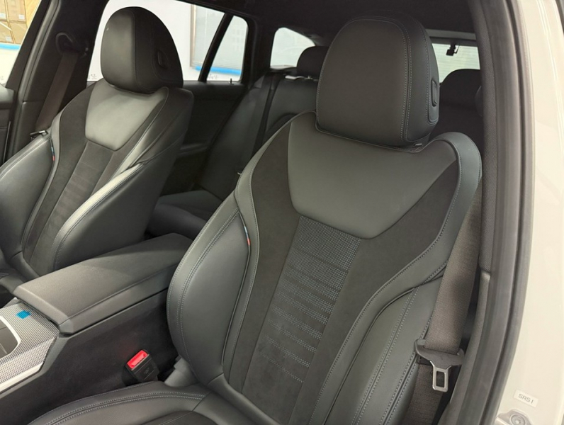 BMW 3シリーズ 320iツーリングMスポーツ　全周囲カメラ/純正18AW/LED/ACC/カープレイ 中古車