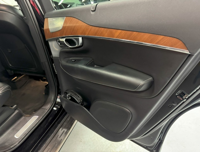 ボルボ XC90 T6 AWD インスクリプション 4WD 運転支援/SR/黒革/ACC/HUD/エアサス/禁煙車 中古車