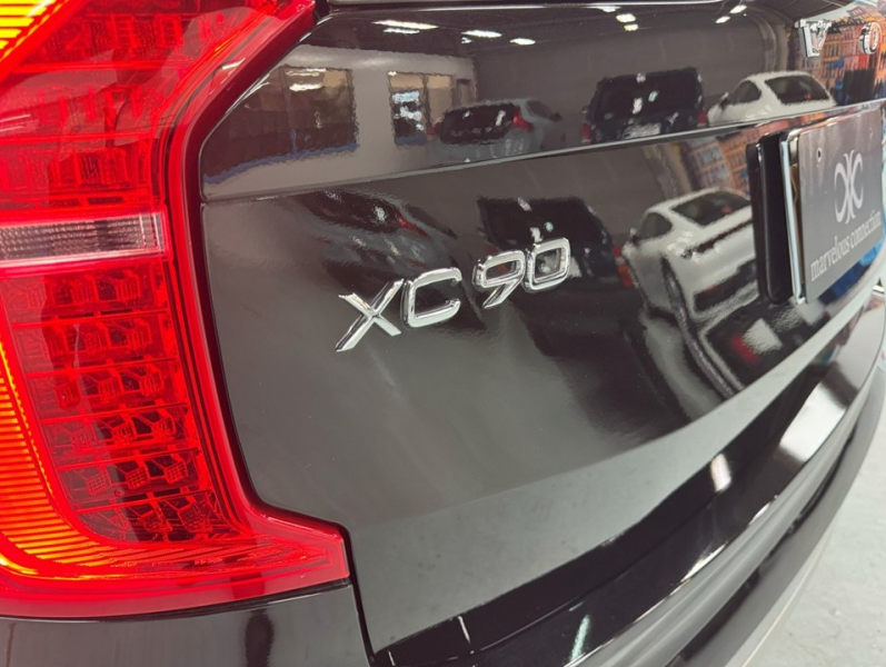 ボルボ XC90 T6 AWD インスクリプション 4WD 運転支援/SR/黒革/ACC/HUD/エアサス/禁煙車 中古車
