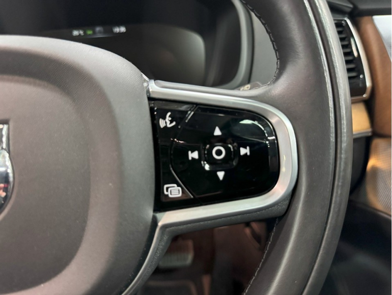 ボルボ XC90 T6 AWD インスクリプション 4WD 運転支援/SR/黒革/ACC/HUD/エアサス/禁煙車 中古車