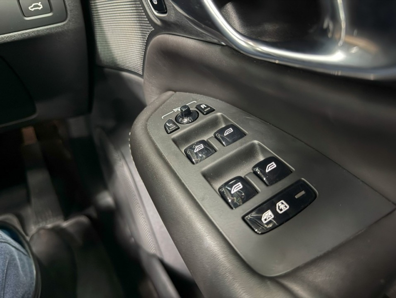 ボルボ XC90 T6 AWD インスクリプション 4WD 運転支援/SR/黒革/ACC/HUD/エアサス/禁煙車 中古車