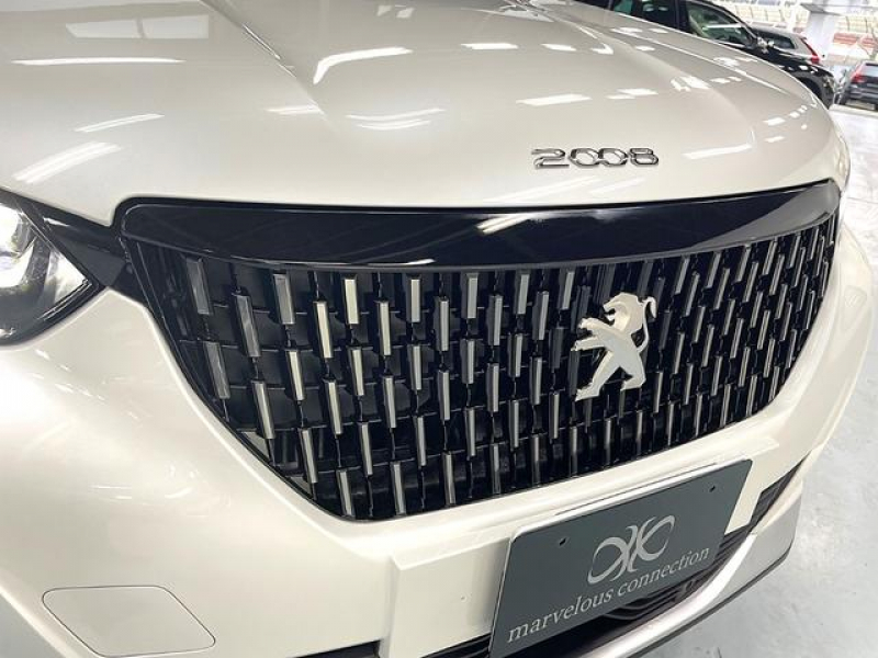 プジョー 2008 GTライン　LED/半革/ACC/禁煙車/リアカメラ/ETC/ 中古車