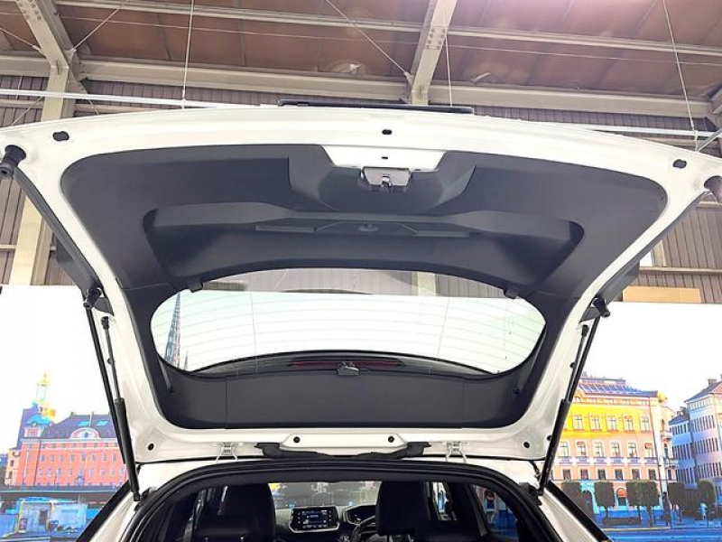 プジョー 2008 GTライン　LED/半革/ACC/禁煙車/リアカメラ/ETC/ 中古車