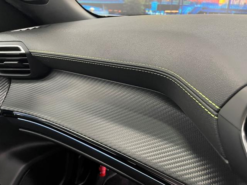 プジョー 2008 GTライン　LED/半革/ACC/禁煙車/リアカメラ/ETC/ 中古車