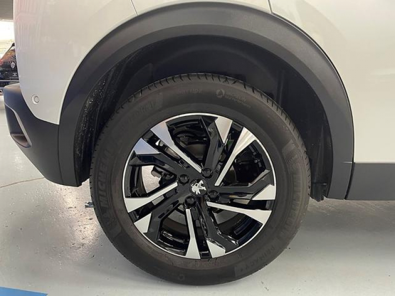 プジョー 2008 GTライン　LED/半革/ACC/禁煙車/リアカメラ/ETC/ 中古車