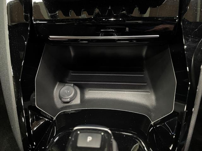 プジョー 2008 GTライン　LED/半革/ACC/禁煙車/リアカメラ/ETC/ 中古車