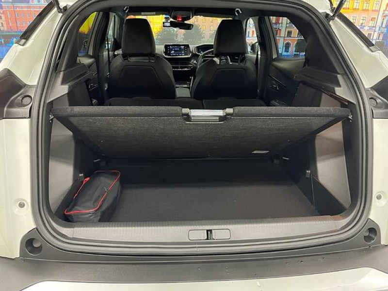 プジョー 2008 GTライン　LED/半革/ACC/禁煙車/リアカメラ/ETC/ 中古車