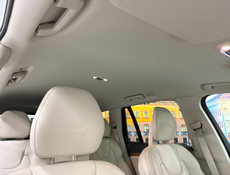 ボルボ XC90 D5 AWD インスクリプション 4WD　ハーマン/運転支援/白革/ACC/HUD/後期/禁煙 中古車