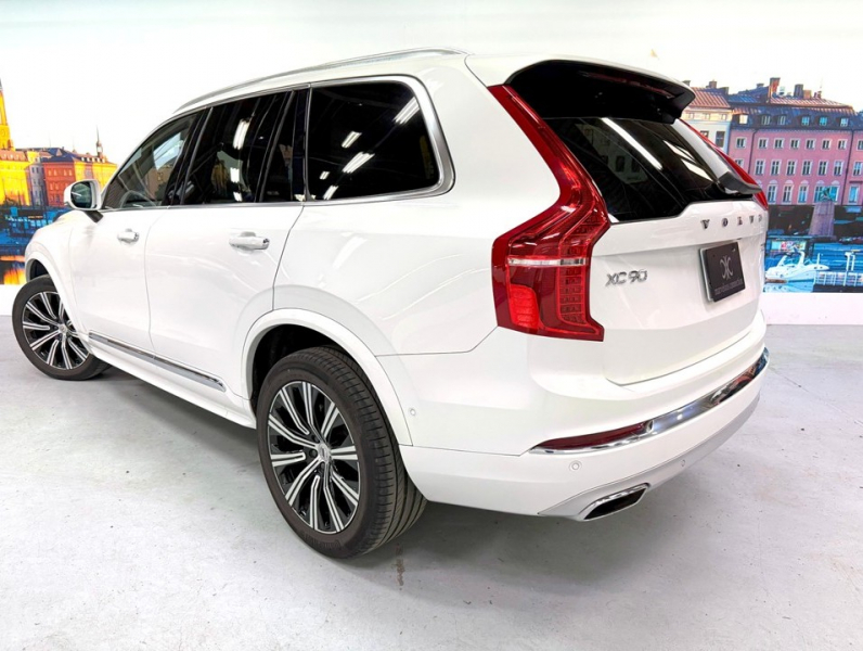 ボルボ XC90 D5 AWD インスクリプション 4WD　ハーマン/運転支援/白革/ACC/HUD/後期/禁煙 中古車