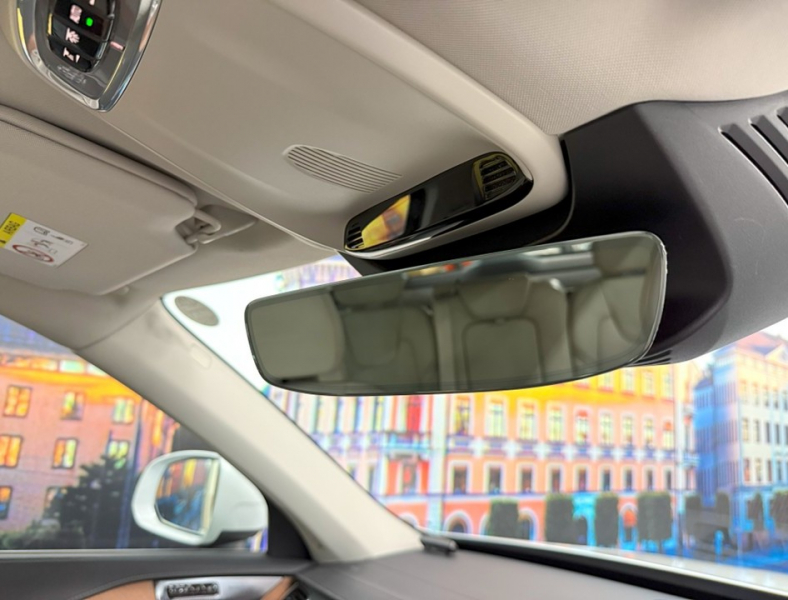 ボルボ XC90 D5 AWD インスクリプション 4WD　ハーマン/運転支援/白革/ACC/HUD/後期/禁煙 中古車