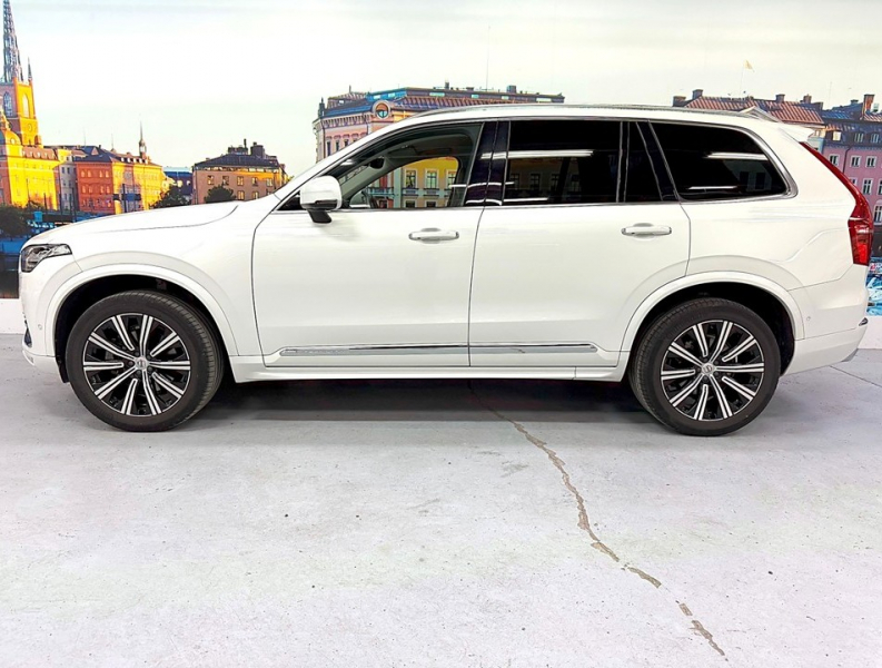 ボルボ XC90 D5 AWD インスクリプション 4WD　ハーマン/運転支援/白革/ACC/HUD/後期/禁煙 中古車