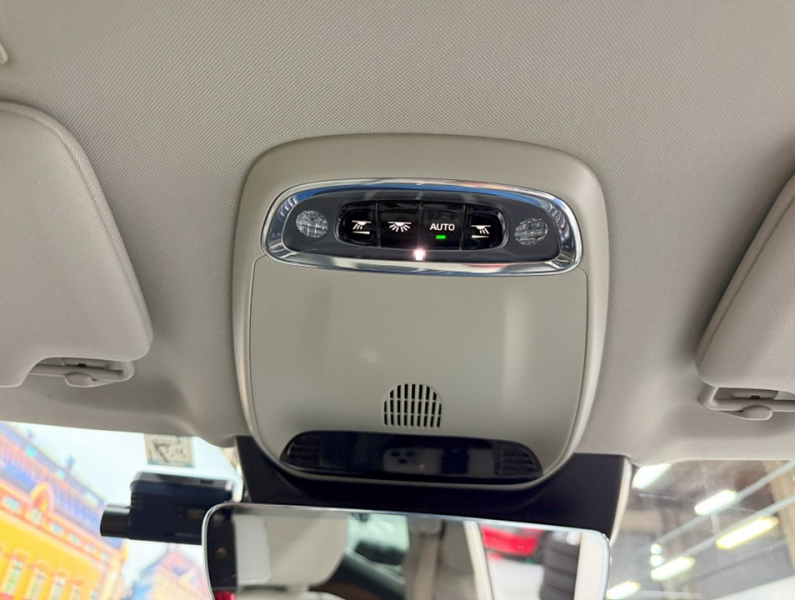 ボルボ XC90 D5 AWD インスクリプション 4WD　ハーマン/運転支援/白革/ACC/HUD/後期/禁煙 中古車