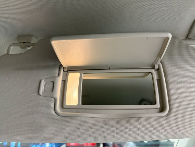 ボルボ XC90 D5 AWD インスクリプション 4WD　ハーマン/運転支援/白革/ACC/HUD/後期/禁煙 中古車