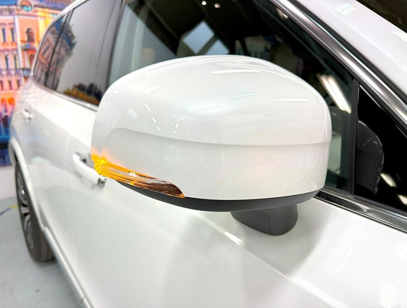 ボルボ XC90 D5 AWD インスクリプション 4WD　ハーマン/運転支援/白革/ACC/HUD/後期/禁煙 中古車