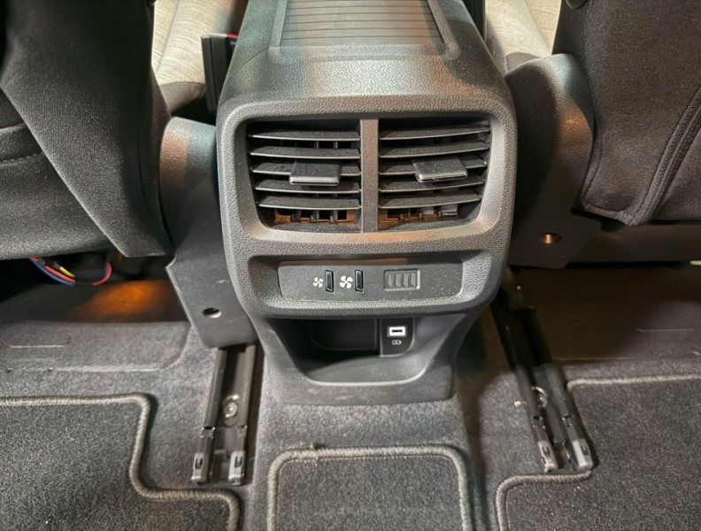 シトロエン ベルランゴ シャインXTRパック　ディーゼルターボ/禁煙車/ACC/衝突軽減/AW 中古車