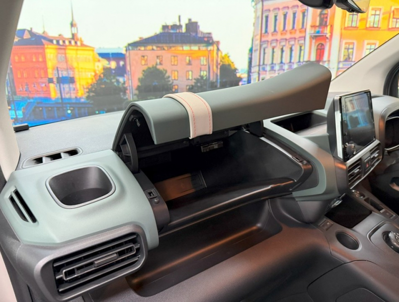 シトロエン ベルランゴ シャインXTRパック　ディーゼルターボ/禁煙車/ACC/衝突軽減/AW 中古車