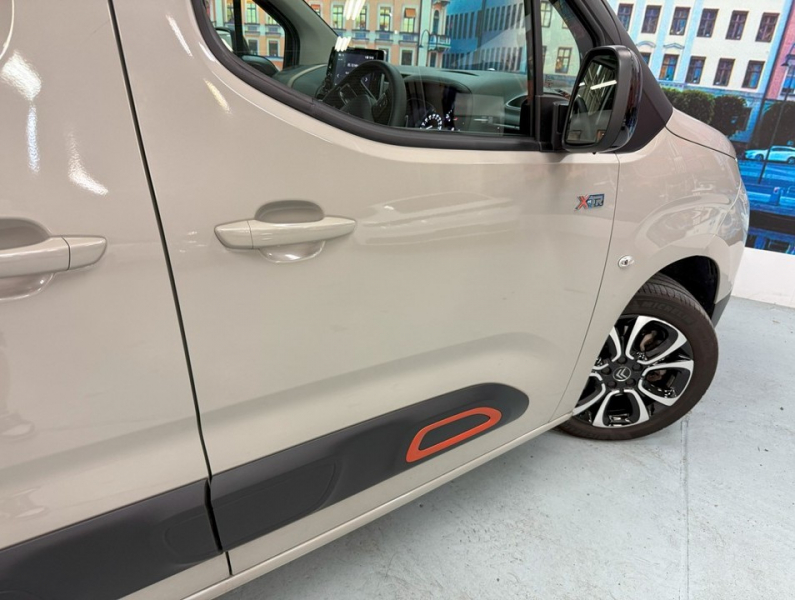 シトロエン ベルランゴ シャインXTRパック　ディーゼルターボ/禁煙車/ACC/衝突軽減/AW 中古車