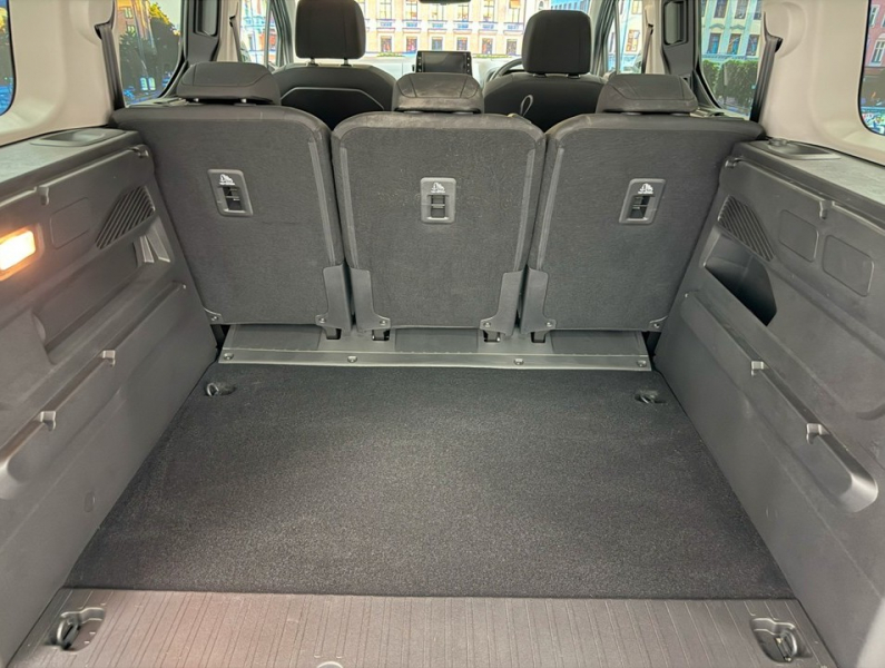 シトロエン ベルランゴ シャインXTRパック　ディーゼルターボ/禁煙車/ACC/衝突軽減/AW 中古車