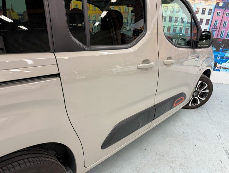 シトロエン ベルランゴ シャインXTRパック　ディーゼルターボ/禁煙車/ACC/衝突軽減/AW 中古車