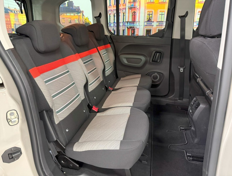 シトロエン ベルランゴ シャインXTRパック　ディーゼルターボ/禁煙車/ACC/衝突軽減/AW 中古車