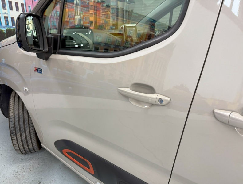 シトロエン ベルランゴ シャインXTRパック　ディーゼルターボ/禁煙車/ACC/衝突軽減/AW 中古車