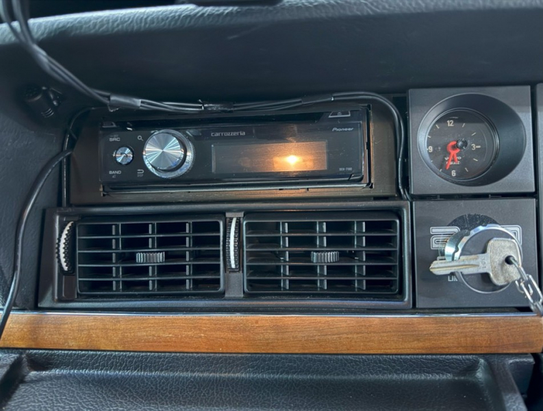 ボルボ 240 240エステート クラシック　コロナAW/黒革/ETC/ナビ/クラシック/禁煙 中古車