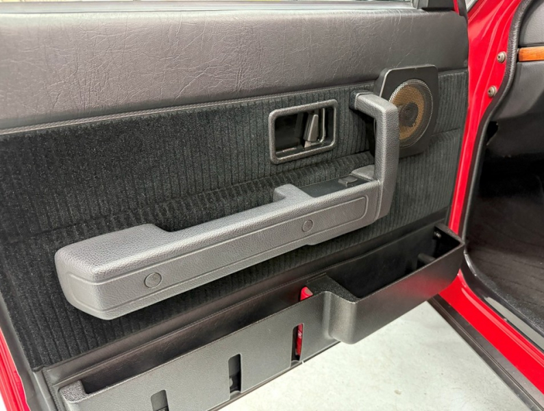 ボルボ 240 240エステート クラシック　コロナAW/黒革/ETC/ナビ/クラシック/禁煙 中古車