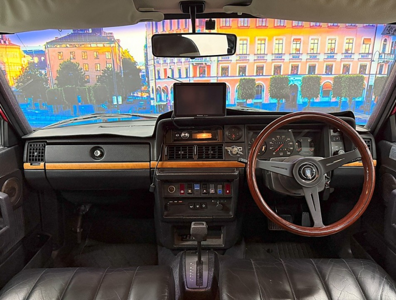 ボルボ 240 240エステート クラシック　コロナAW/黒革/ETC/ナビ/クラシック/禁煙 中古車