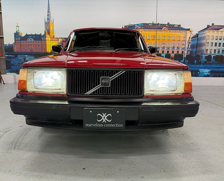 ボルボ 240 240エステート クラシック　コロナAW/黒革/ETC/ナビ/クラシック/禁煙 中古車