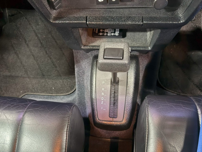 ボルボ 240 240エステート クラシック　コロナAW/黒革/ETC/ナビ/クラシック/禁煙 中古車