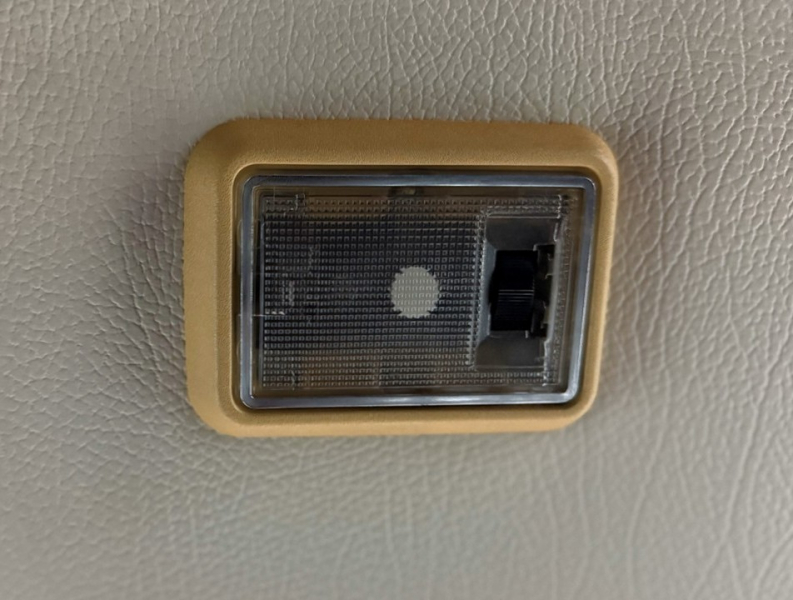 ボルボ 240 240エステート クラシック　コロナAW/黒革/ETC/ナビ/クラシック/禁煙 中古車