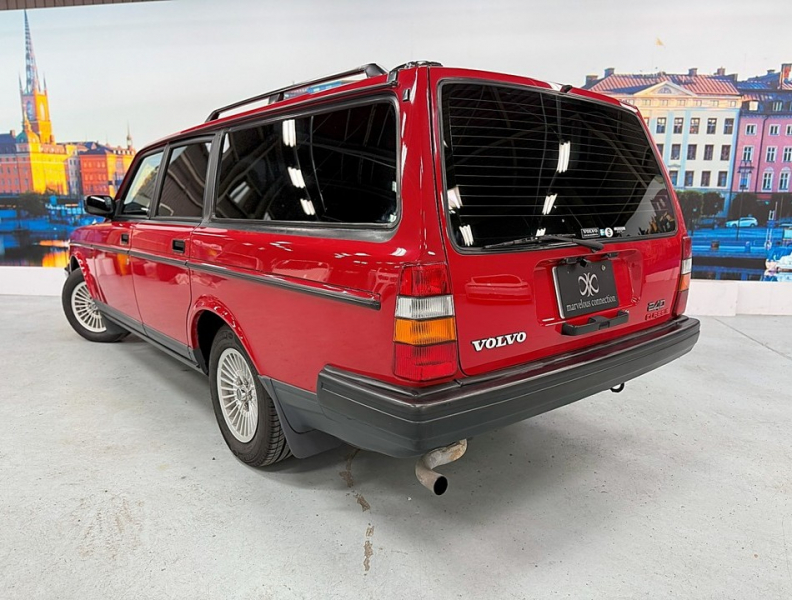 ボルボ 240 240エステート クラシック　コロナAW/黒革/ETC/ナビ/クラシック/禁煙 中古車