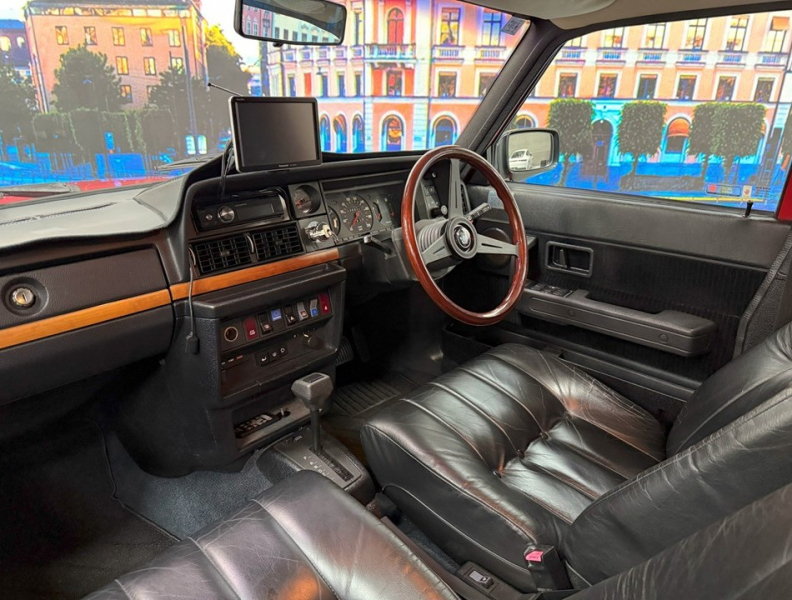 ボルボ 240 240エステート クラシック　コロナAW/黒革/ETC/ナビ/クラシック/禁煙 中古車