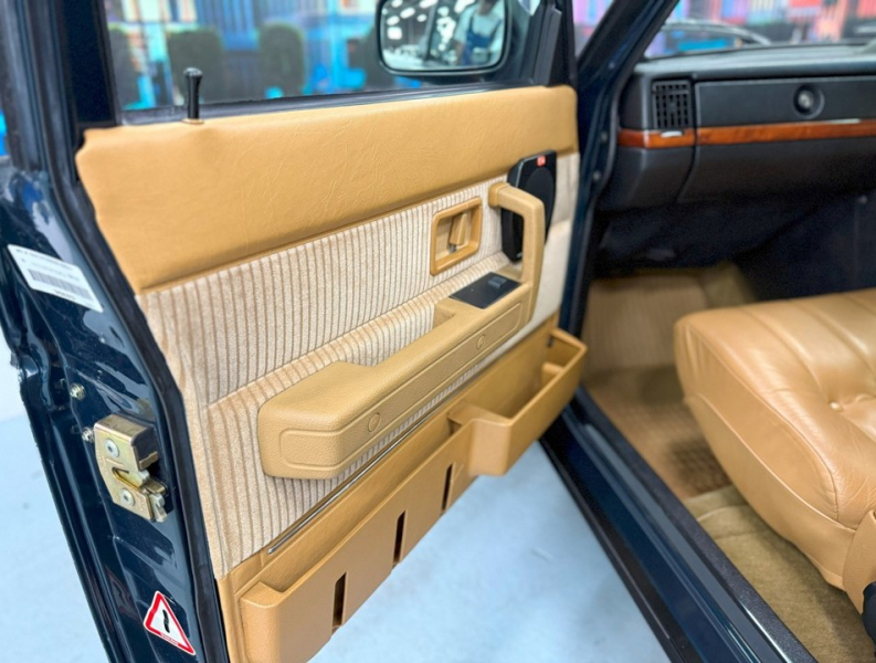 ボルボ 240 240エステート クラシック コロナAW/ルーフレール/禁煙/JBLスピーカー 中古車