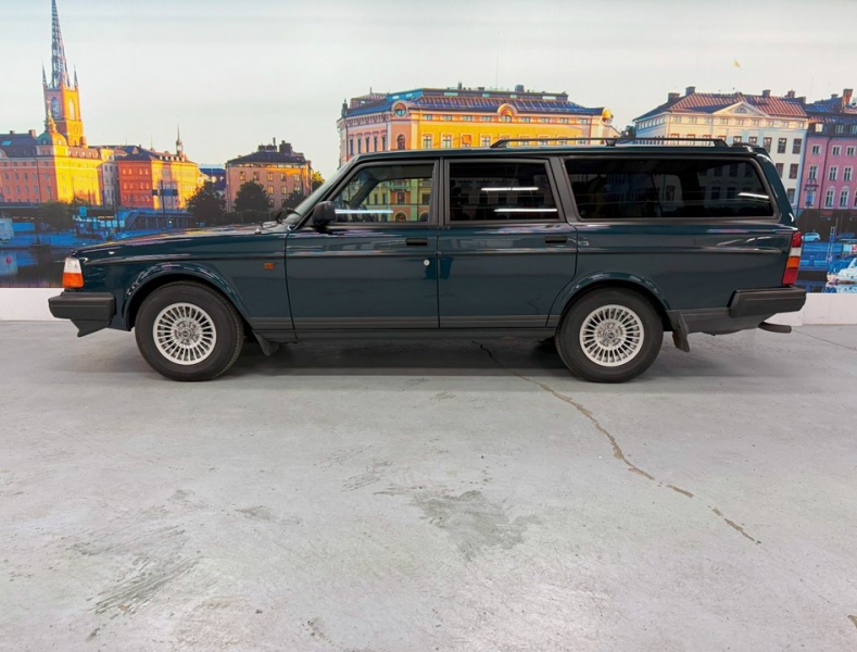 ボルボ 240 240エステート クラシック コロナAW/ルーフレール/禁煙/JBLスピーカー 中古車